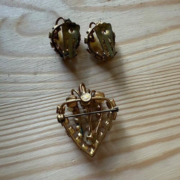 Vintage Austrian Rhinestone & Floral Clip-On Earrings & Brooch Set Mid Century - Picture 12 of 12